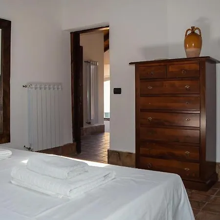 La Di Tenute Foti Randazzese Holiday home